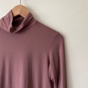 Uniqlo Heattech Turtleneck
